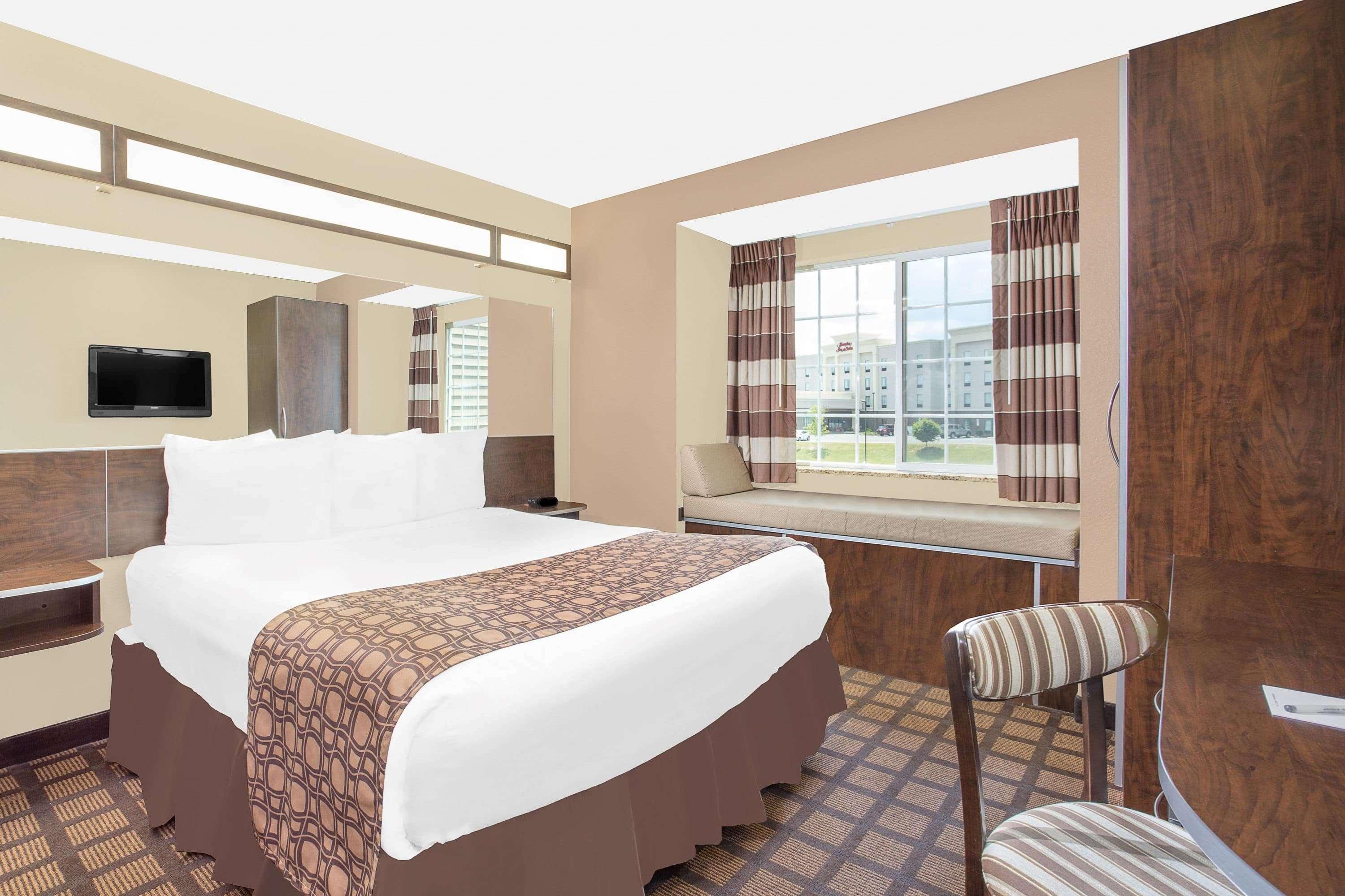 Hotel Microtel & Pa