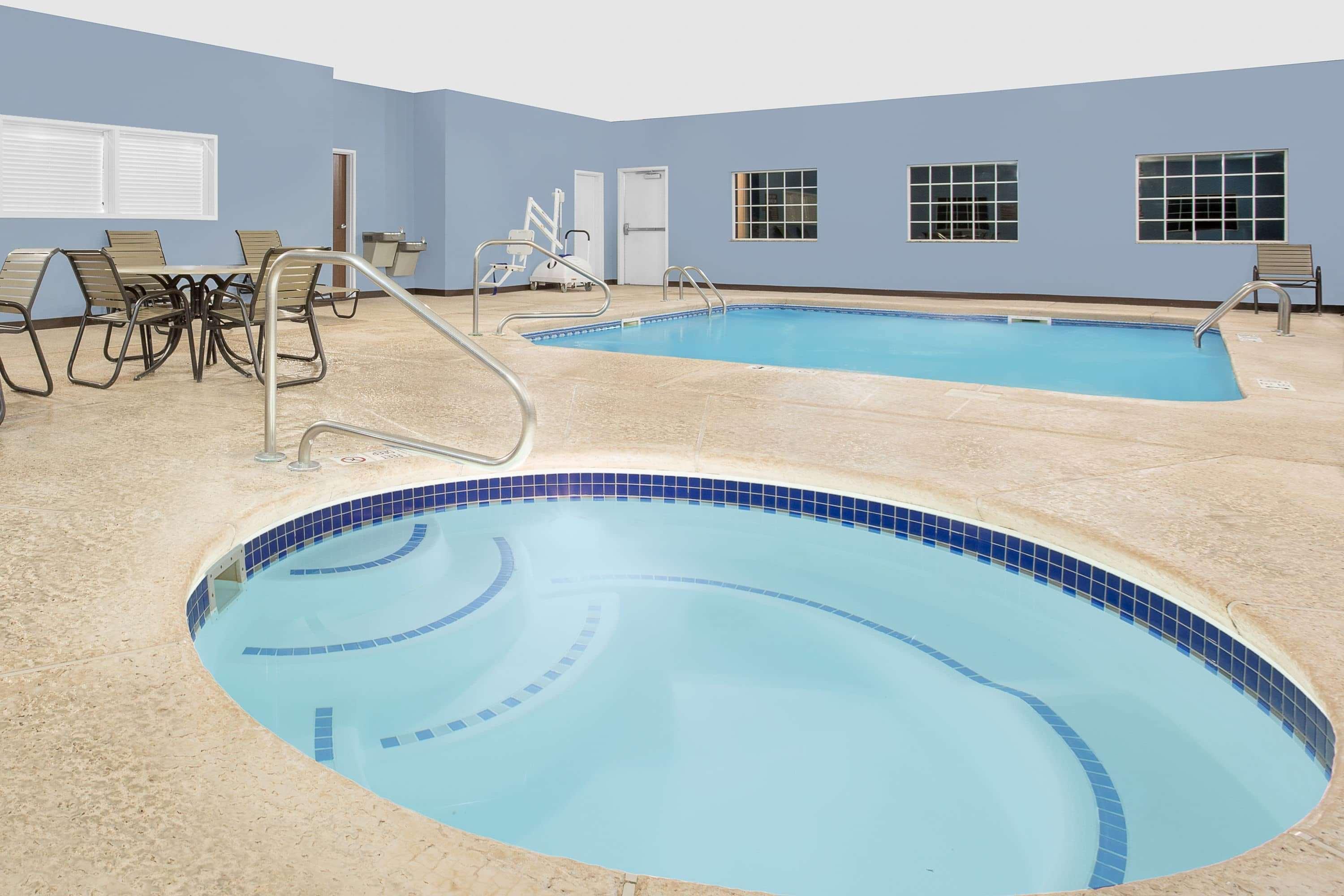 Microtel & Pa Hotel 4*