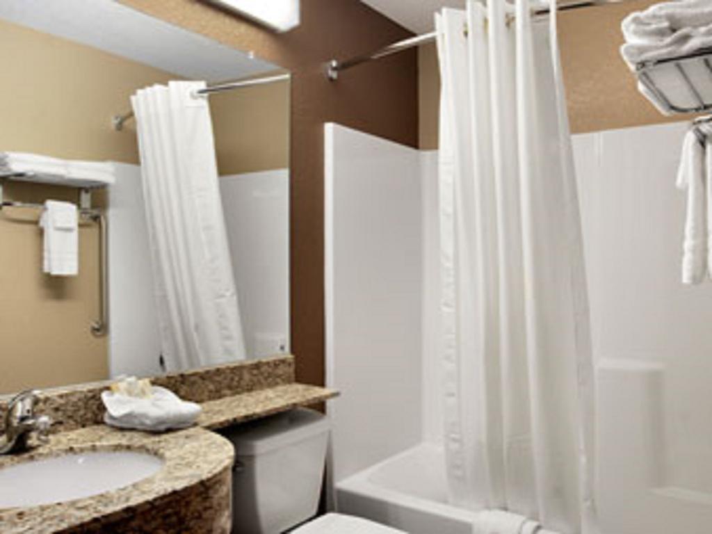 Hotel Microtel & Pa 4*