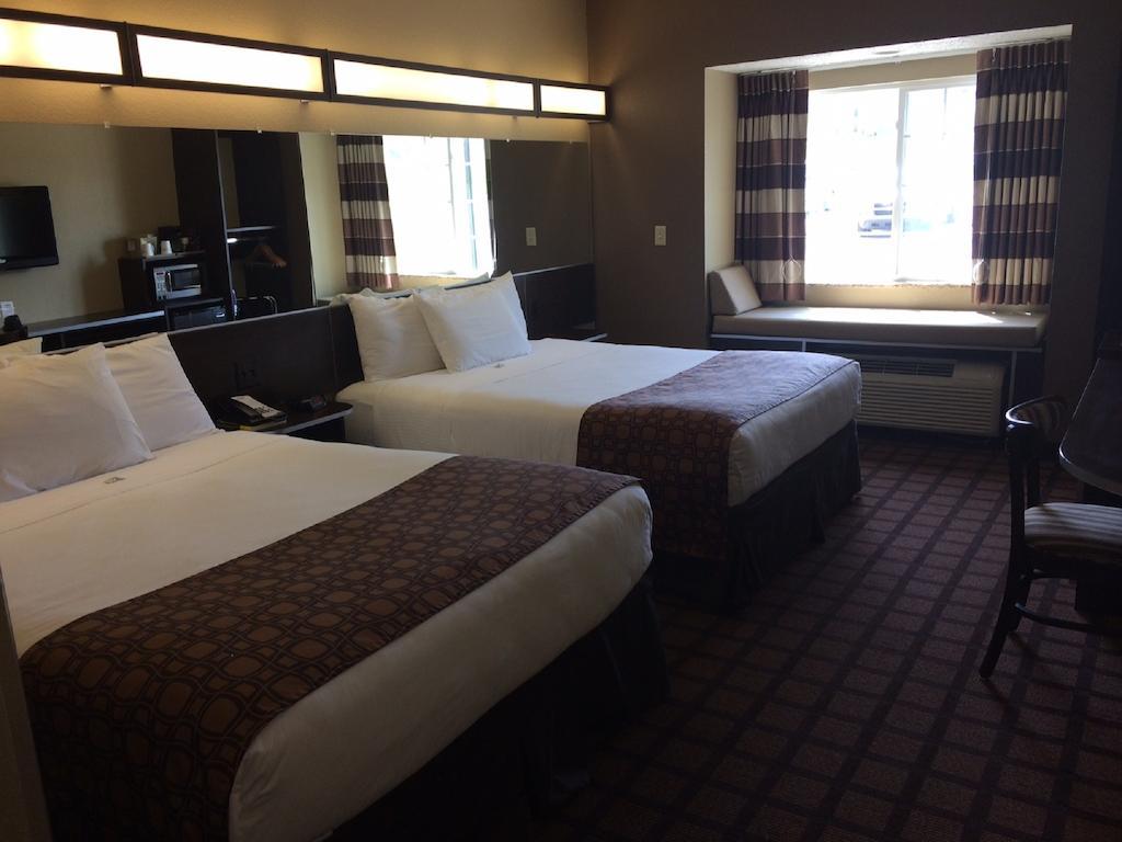 Hotel Microtel & Pa 4*