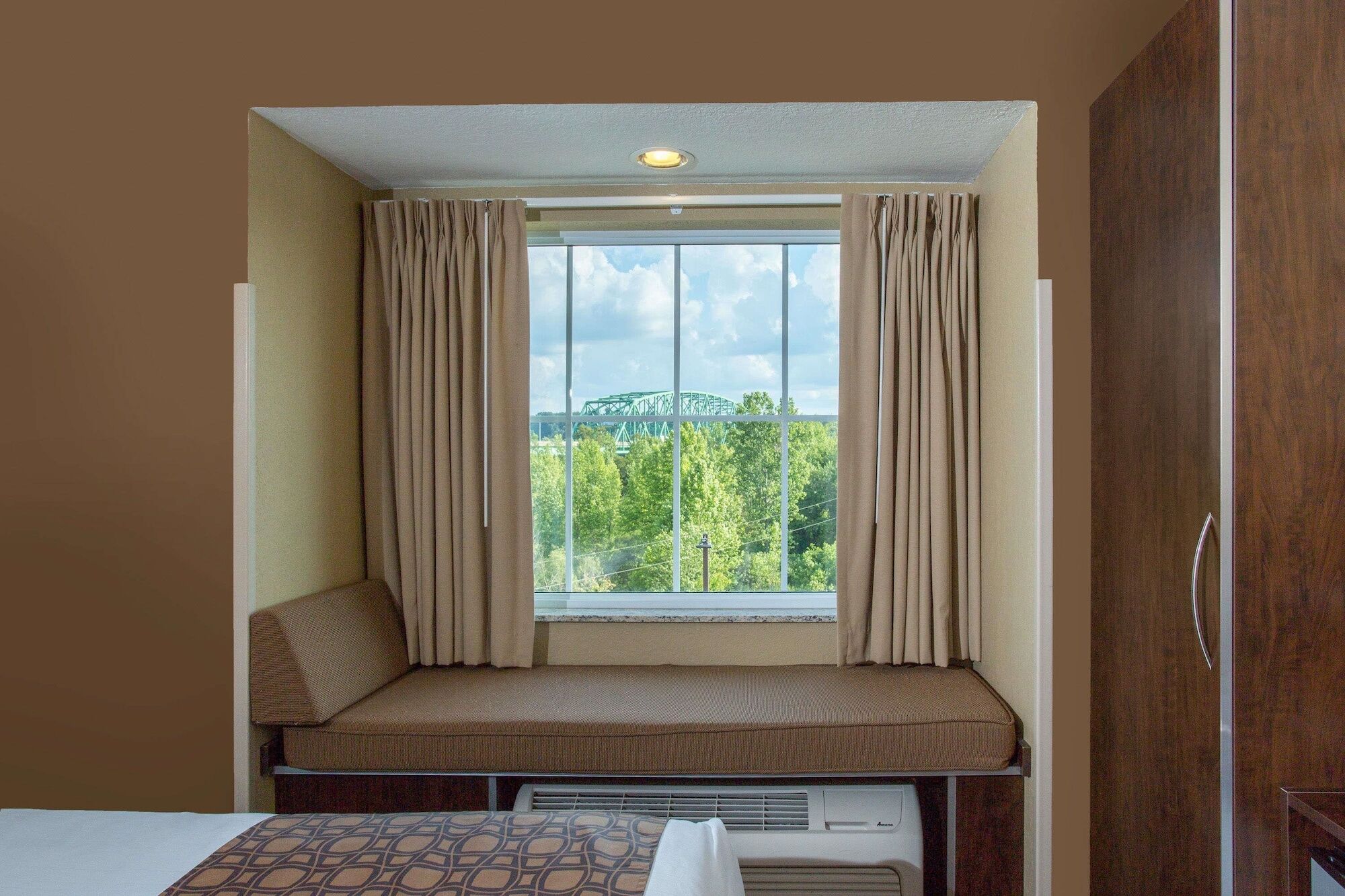Hotel Microtel & Pa
